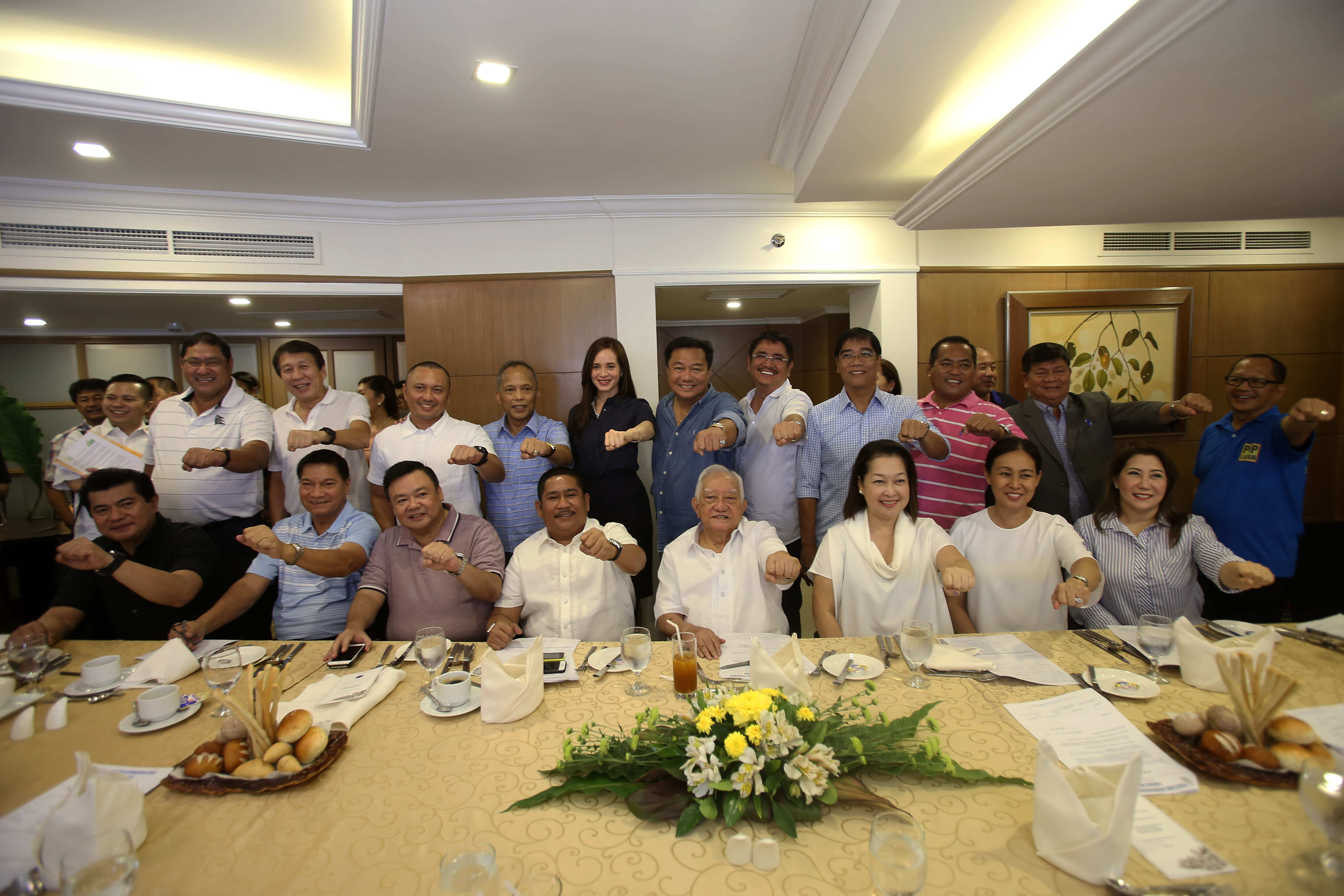 11 LP congressmen join Duterte's PDP-Laban