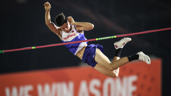vitaly petrov pole vault