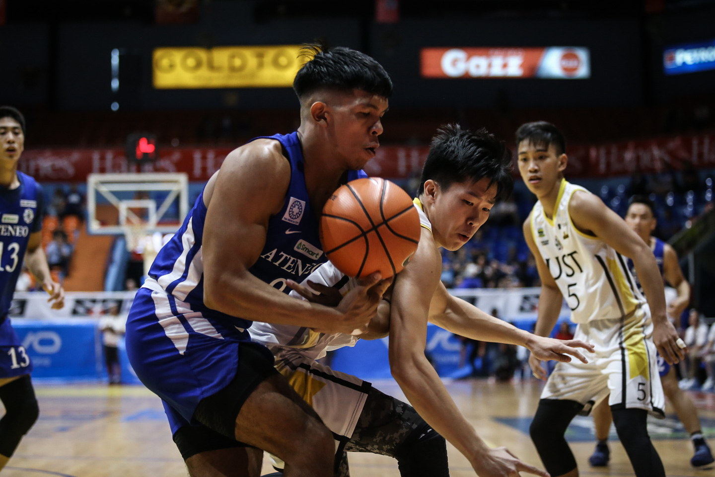 Another blowout: Ateneo shreds UST by 32 points