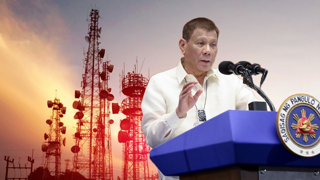 Duterte threatens to shut down Globe, Smart - Rappler