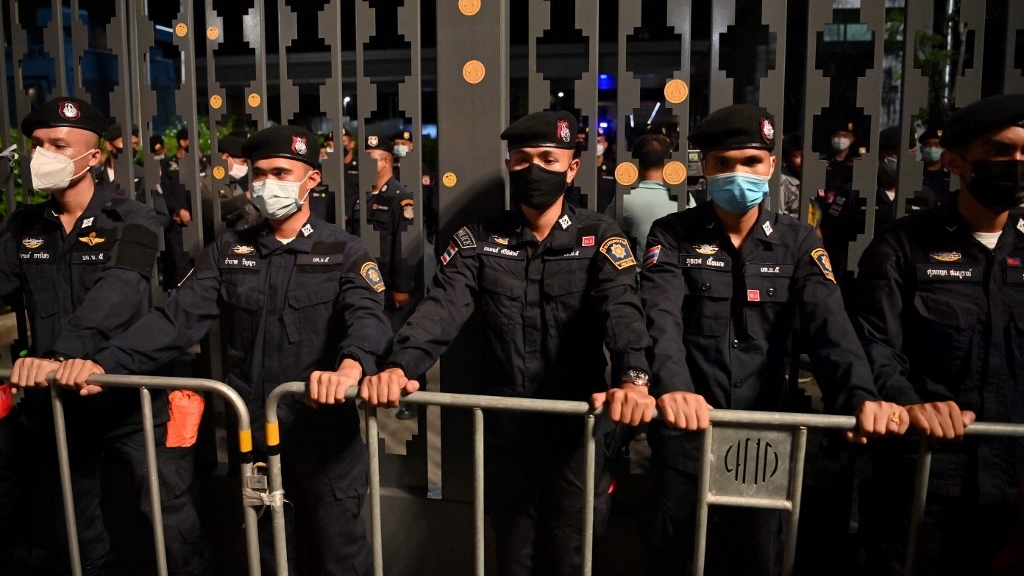 Pemuda Thailand tidak lagi takut untuk mengambil monarki