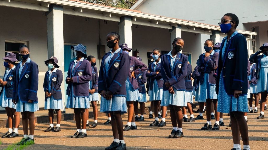Zimbabwe teachers strike as schools reopen after virus shutdown