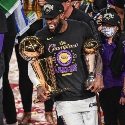 Nba Finals Mvp James Savors 4th Title Like No Other