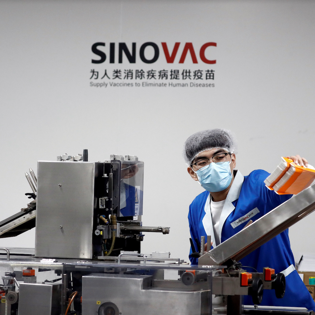 Experts Approve Sinovac Covid 19 Vaccine For Health Workers<script async src=