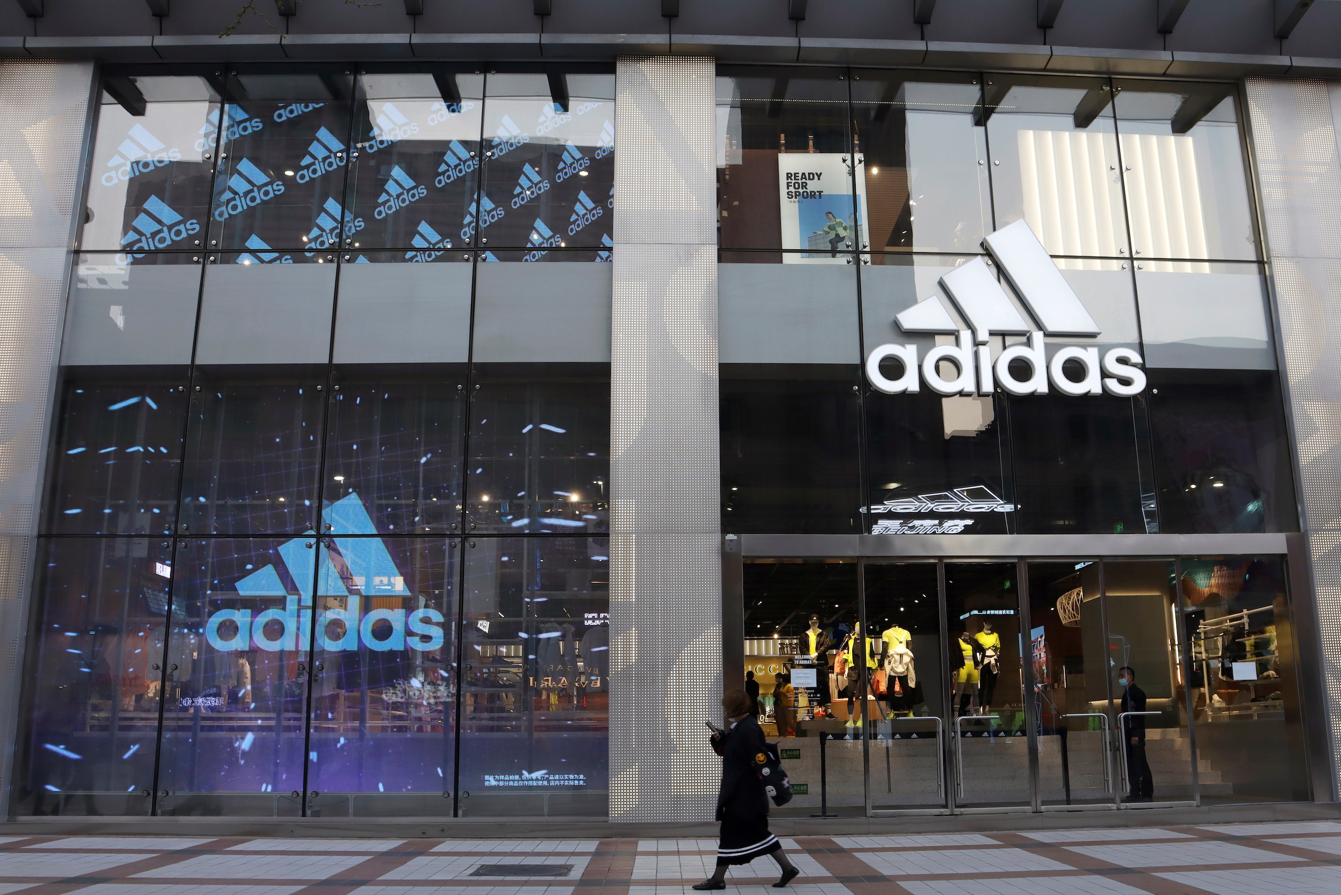 Adidas china hotsell tmall opiniones