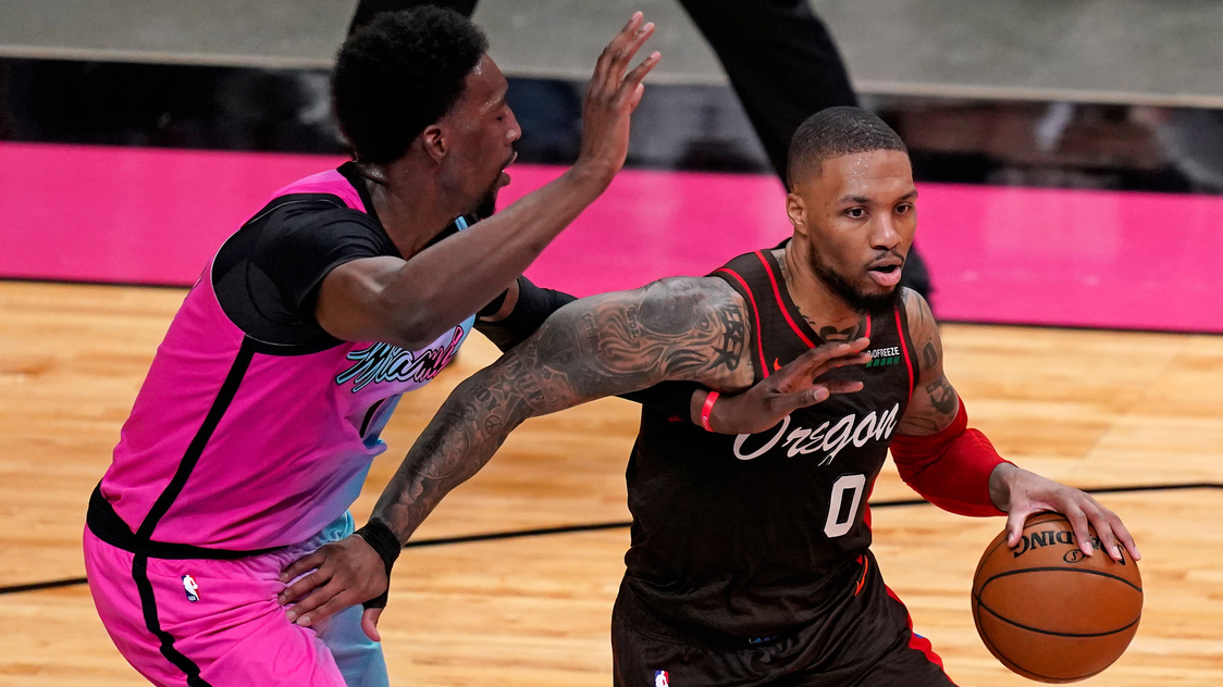 Blazers rally past Heat on Damian Lillard's late free throws