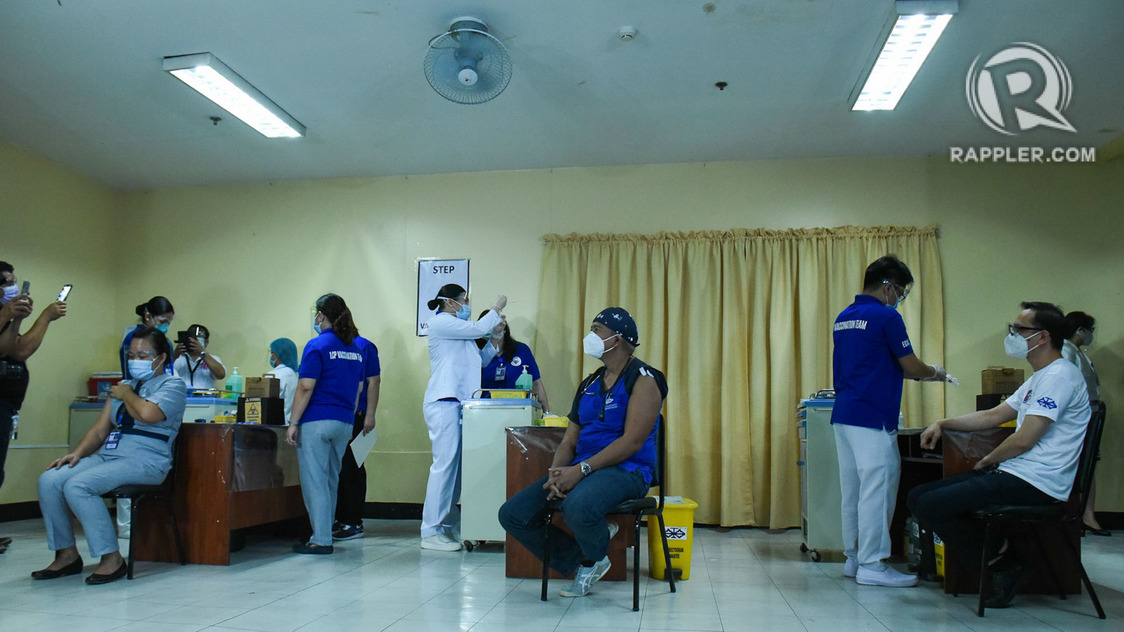 Philippines eyes COVID-19 boosters for health workers, seniors in late 2021