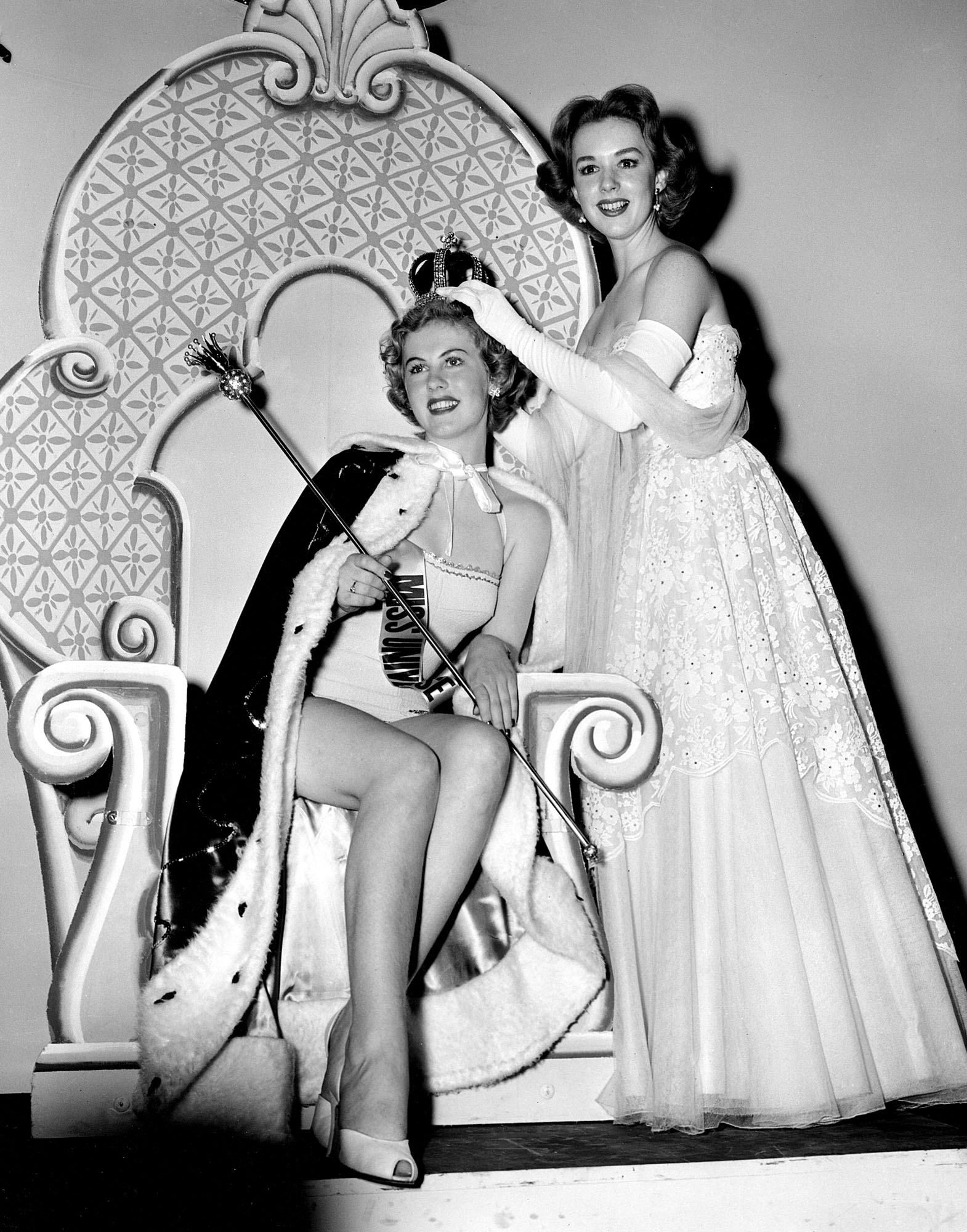 Armi Kuusela MISS UNIVERSE 1952