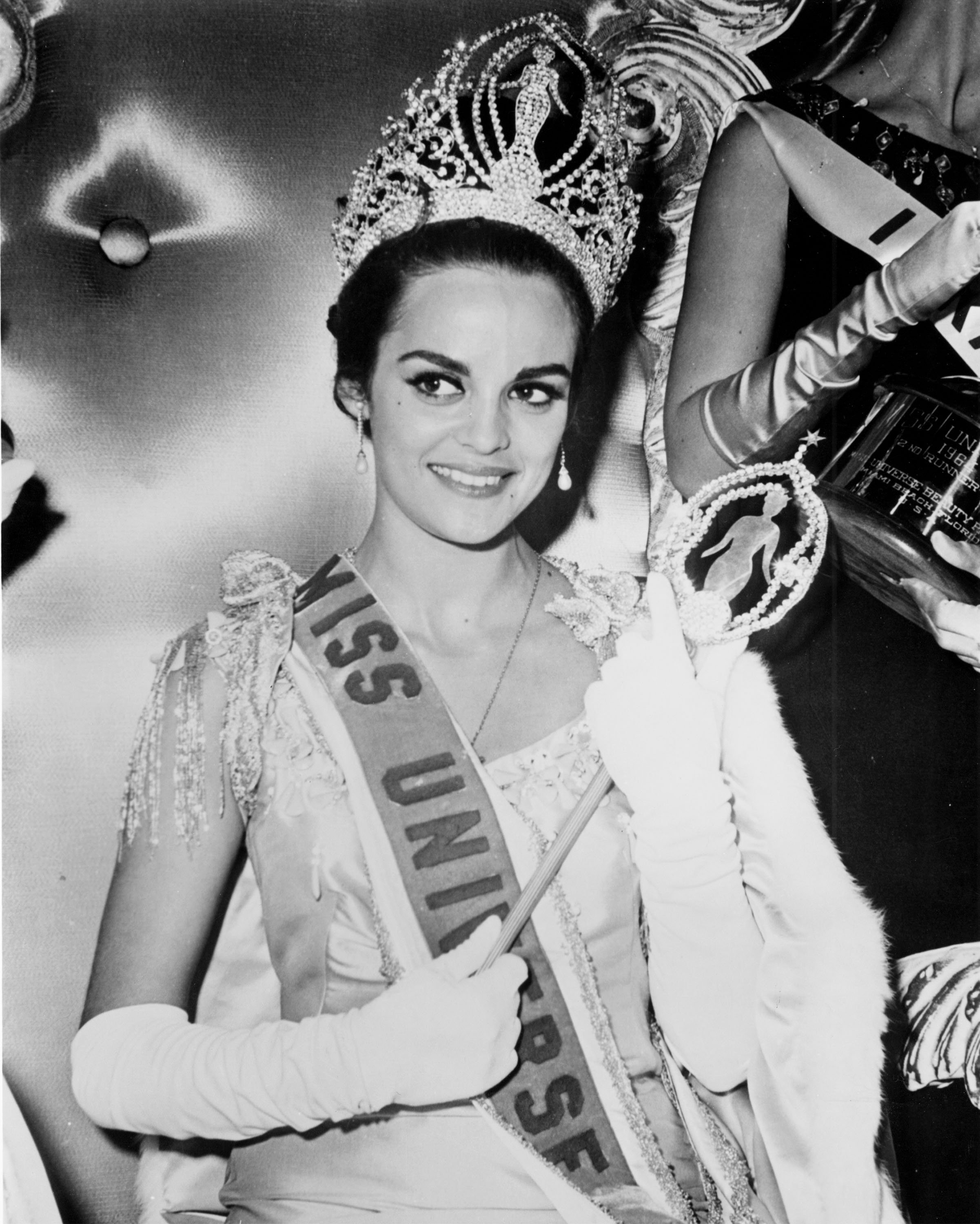 Corinna Tsopei Miss Universe 1964