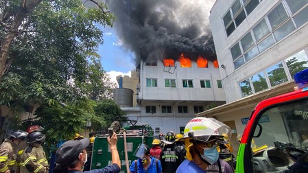 Fire Hits Pasig City General Hospital