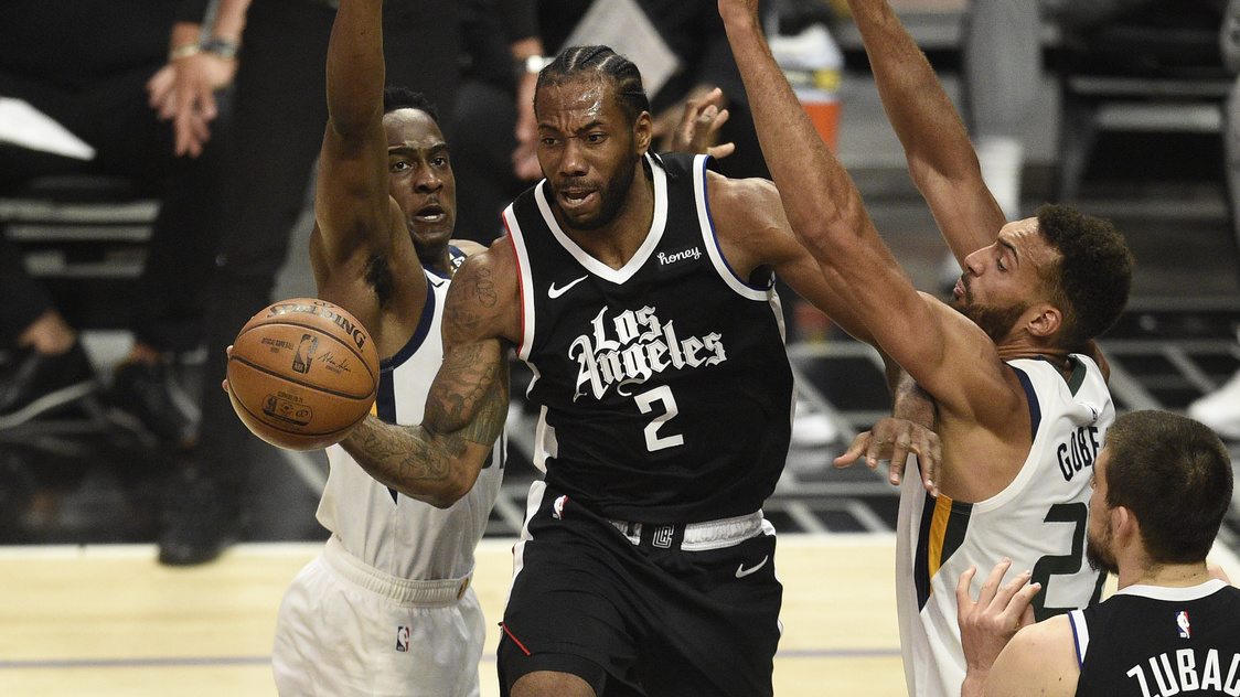 Clippers Star Kawhi Leonard Has Surgery For Partially Torn ACL