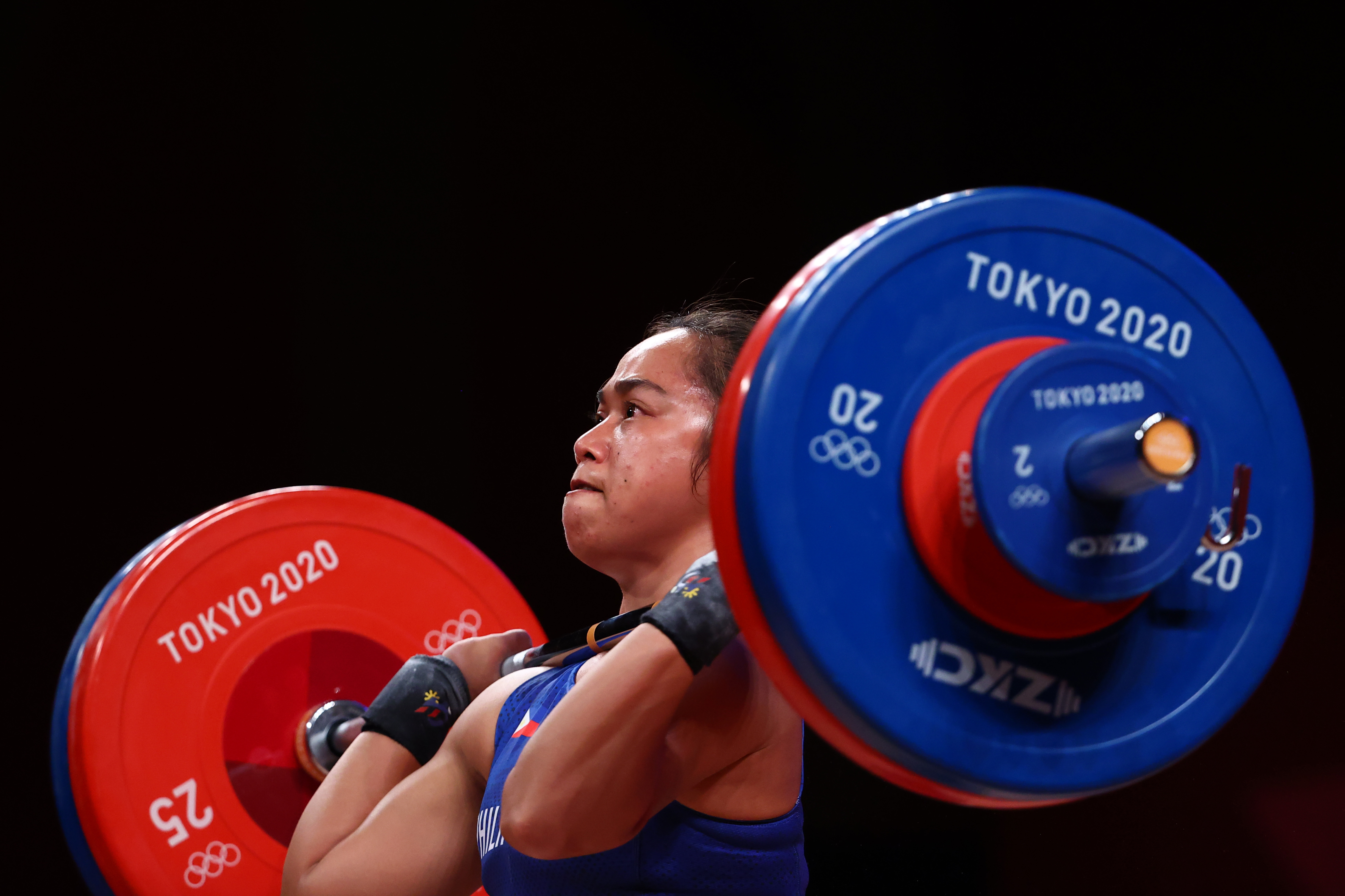 Hidilyn Diaz wins Philippines' first Olympic gold medal with weightlifting