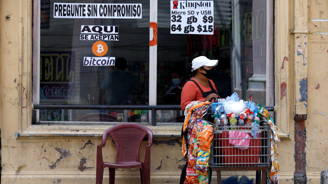 El Salvador's bitcoin 'experiment' leaves digital poor on the sidelines - Vimarsana News