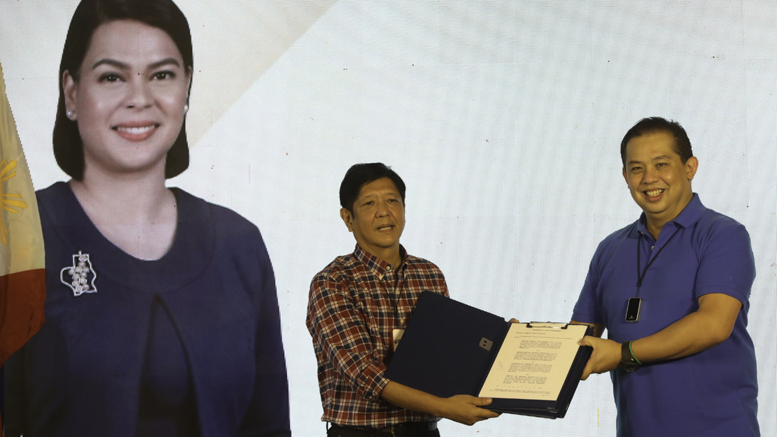 Marcos-Duterte 'Uniteam' seals 2022 alliance - Vimarsana News
