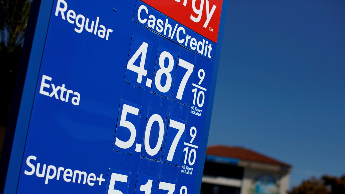 In gasoline-guzzling US, high pump prices can be political poison - Vimarsana News