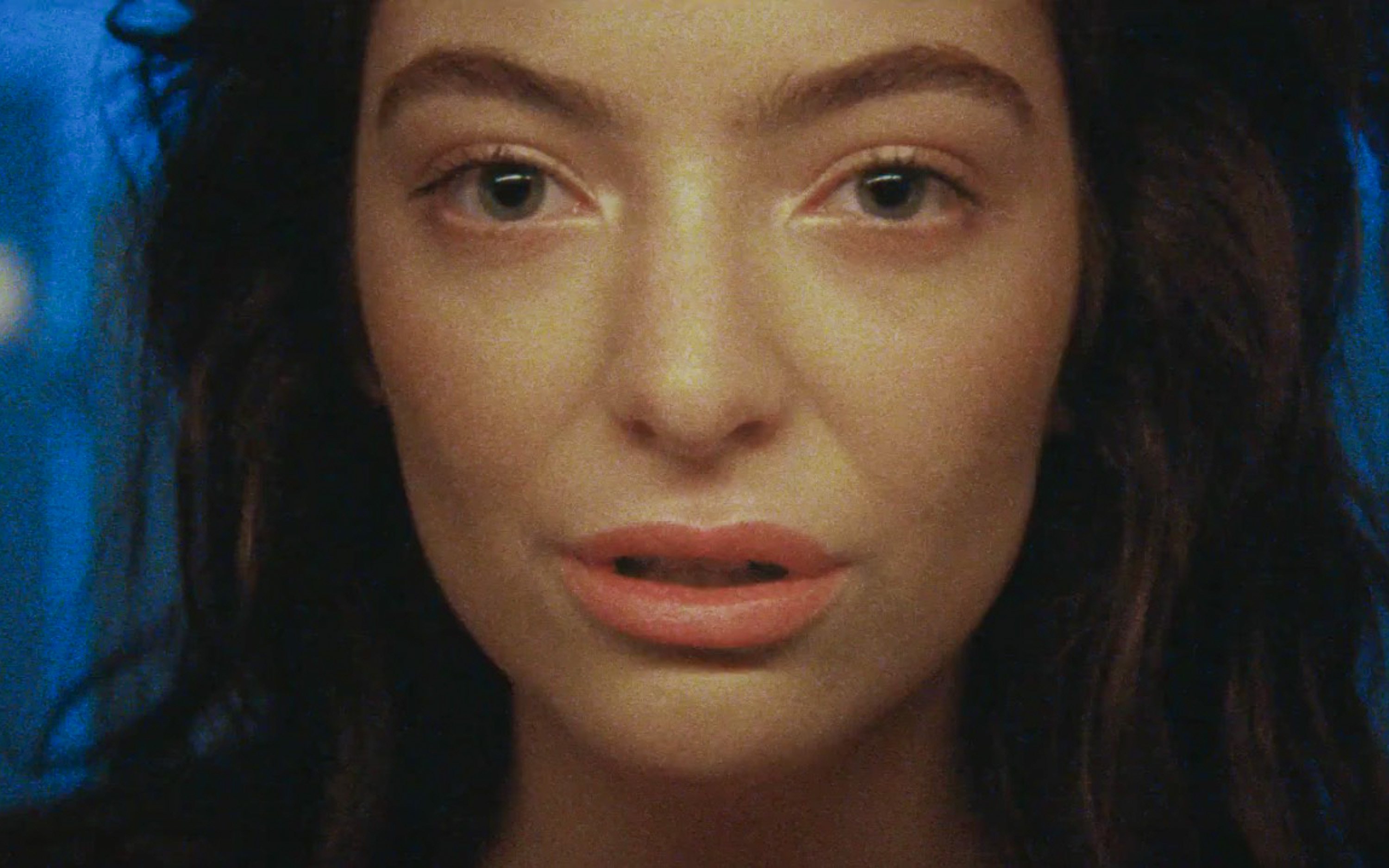 Watch Lorde Releases New Single Green Light