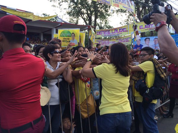 Leni Robredo’s emotional plea to Bicolanos: Support Mar