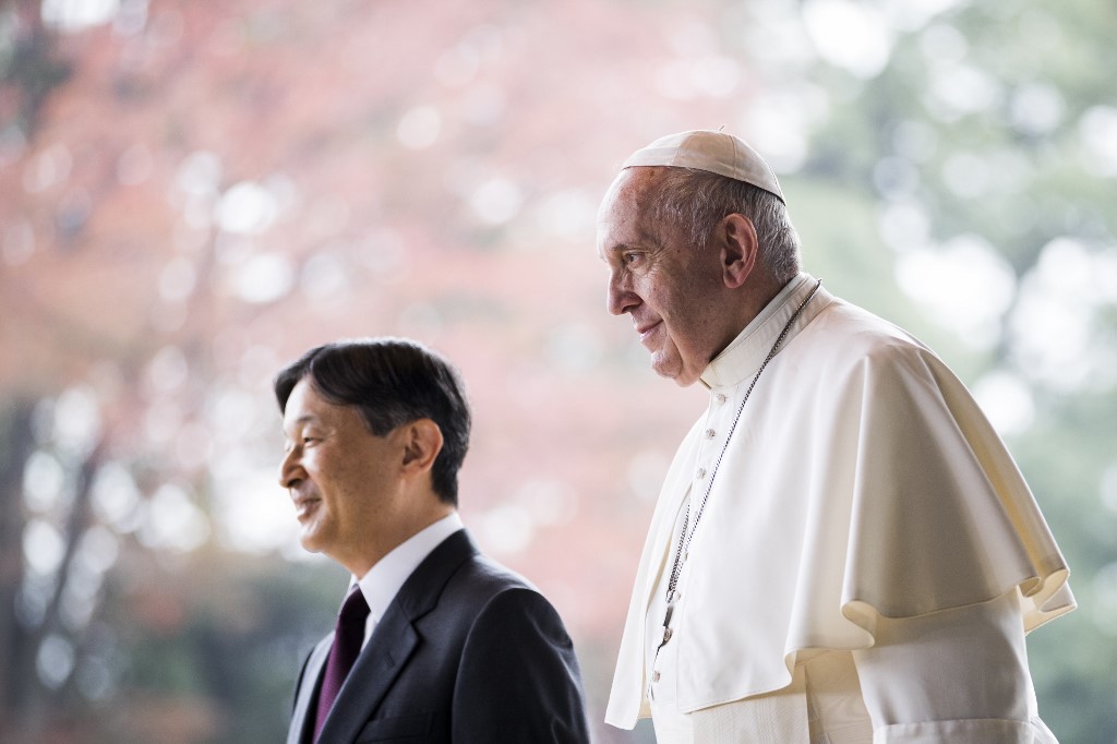 Zombies Brollies And Happis Key Moments Of Pope Francis Japan Trip