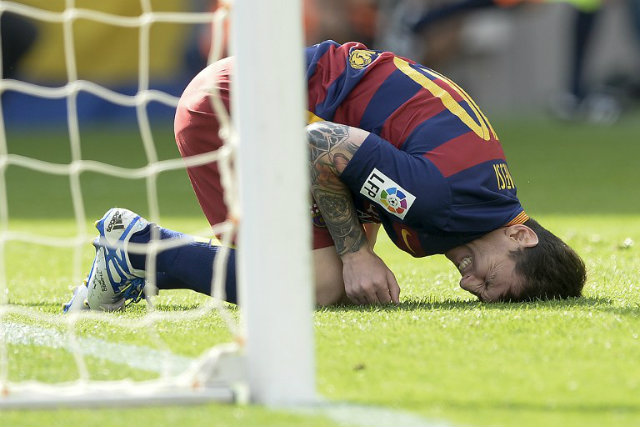 Barcelona And Argentina Take Hit As Messi Suffers Knee Injury