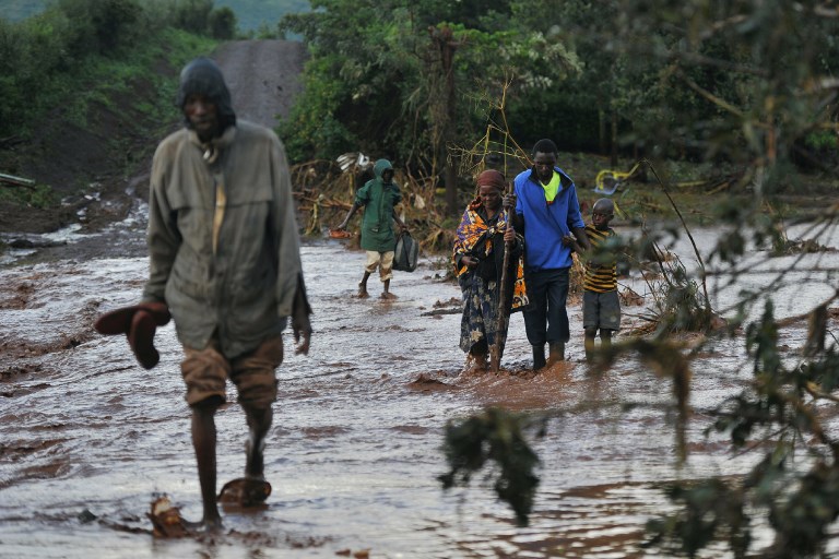 Search for missing as Kenya burst dam toll reaches 45