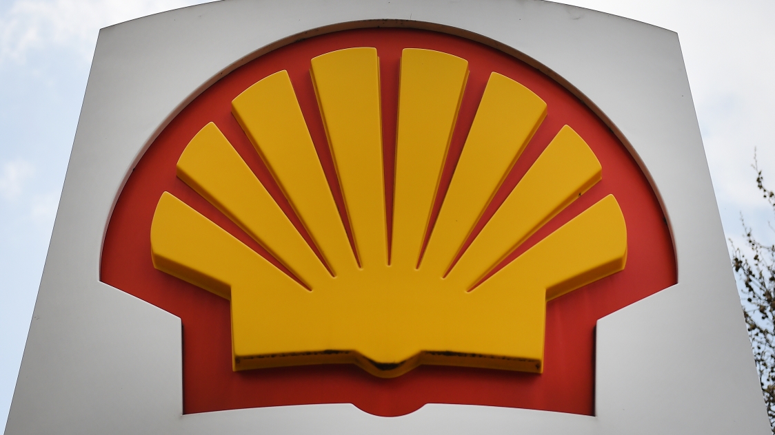 Royal Dutch Shell dives to $18.1-billion loss on virus-hit oil market