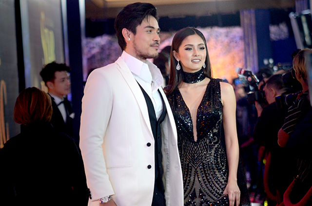 LOOK: Kim Chiu and Xian Lim shine at Star Magic Ball 2016