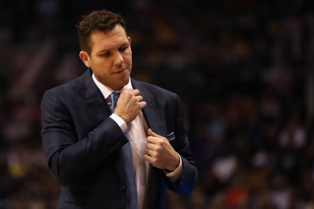 How A Meditating Phil Jackson Influenced Coach Luke Walton