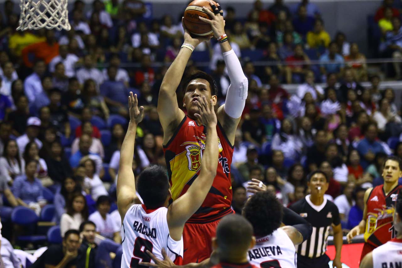 San Miguel Beats Alaska In Game 5 Extends Pba Finals