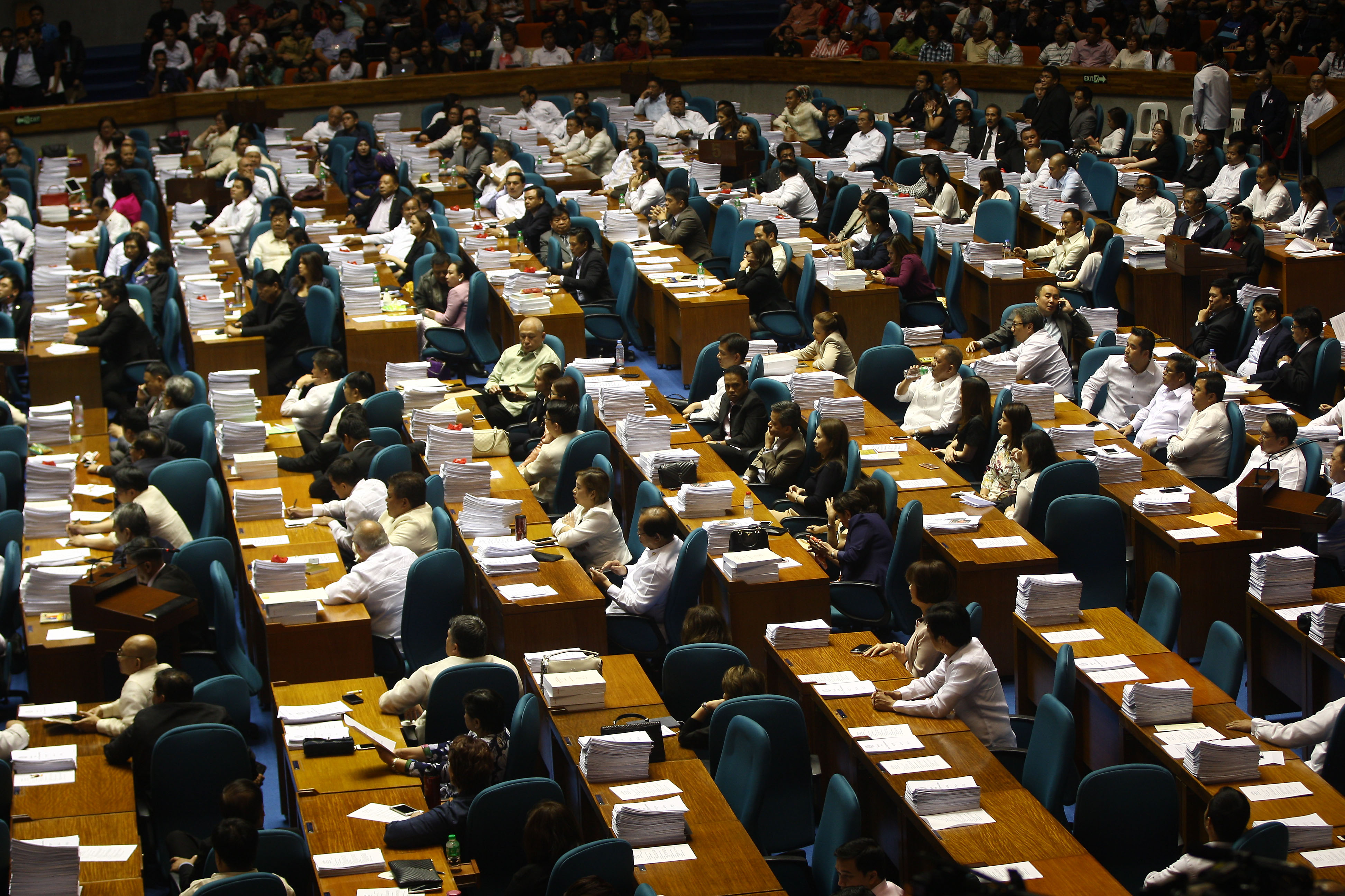 house-members-to-donate-may-salary-to-raise-p50m-for-coronavirus-fight