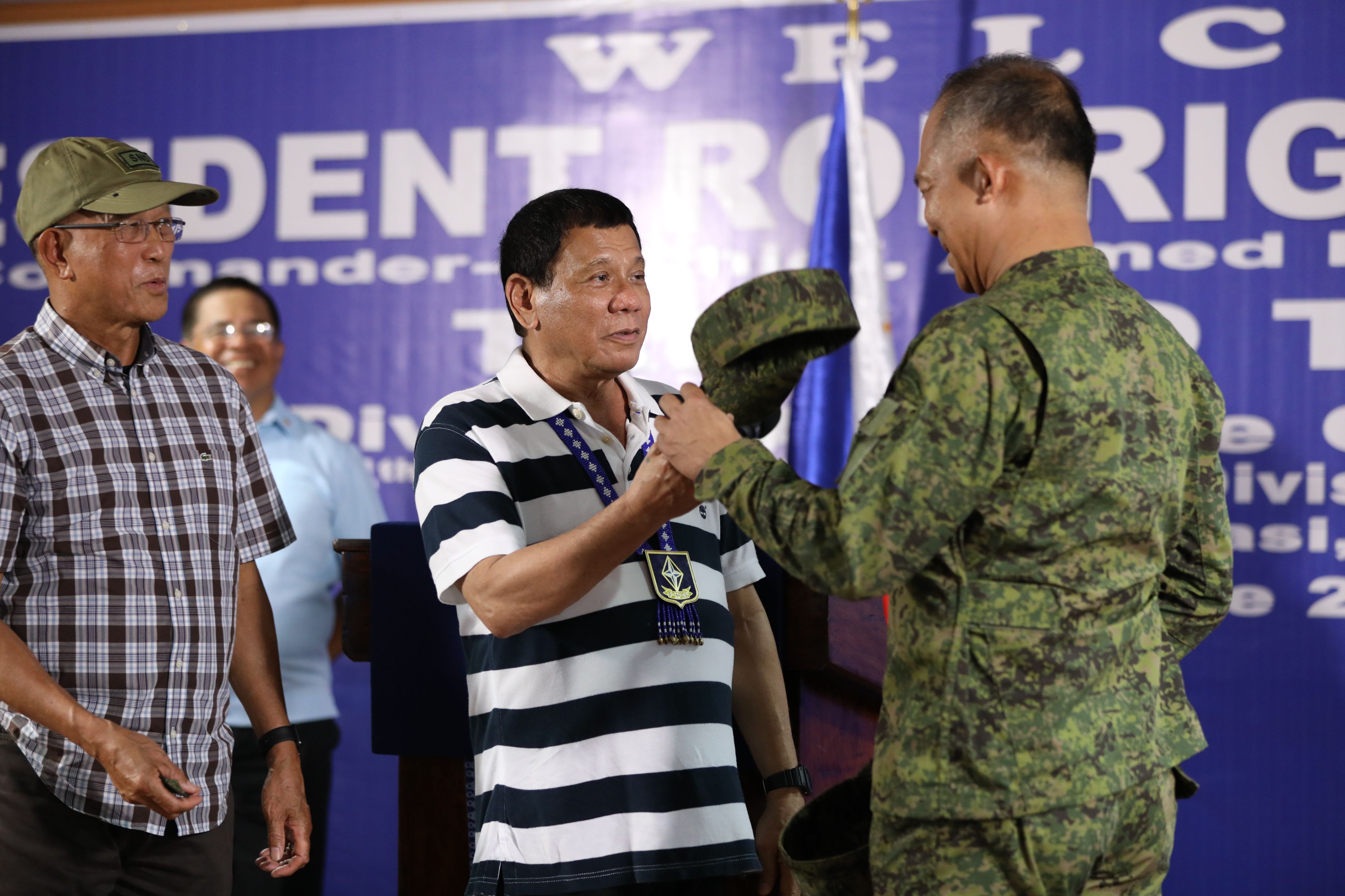 Duterte Eyes Absorbing NPA Surrenderers Into AFP