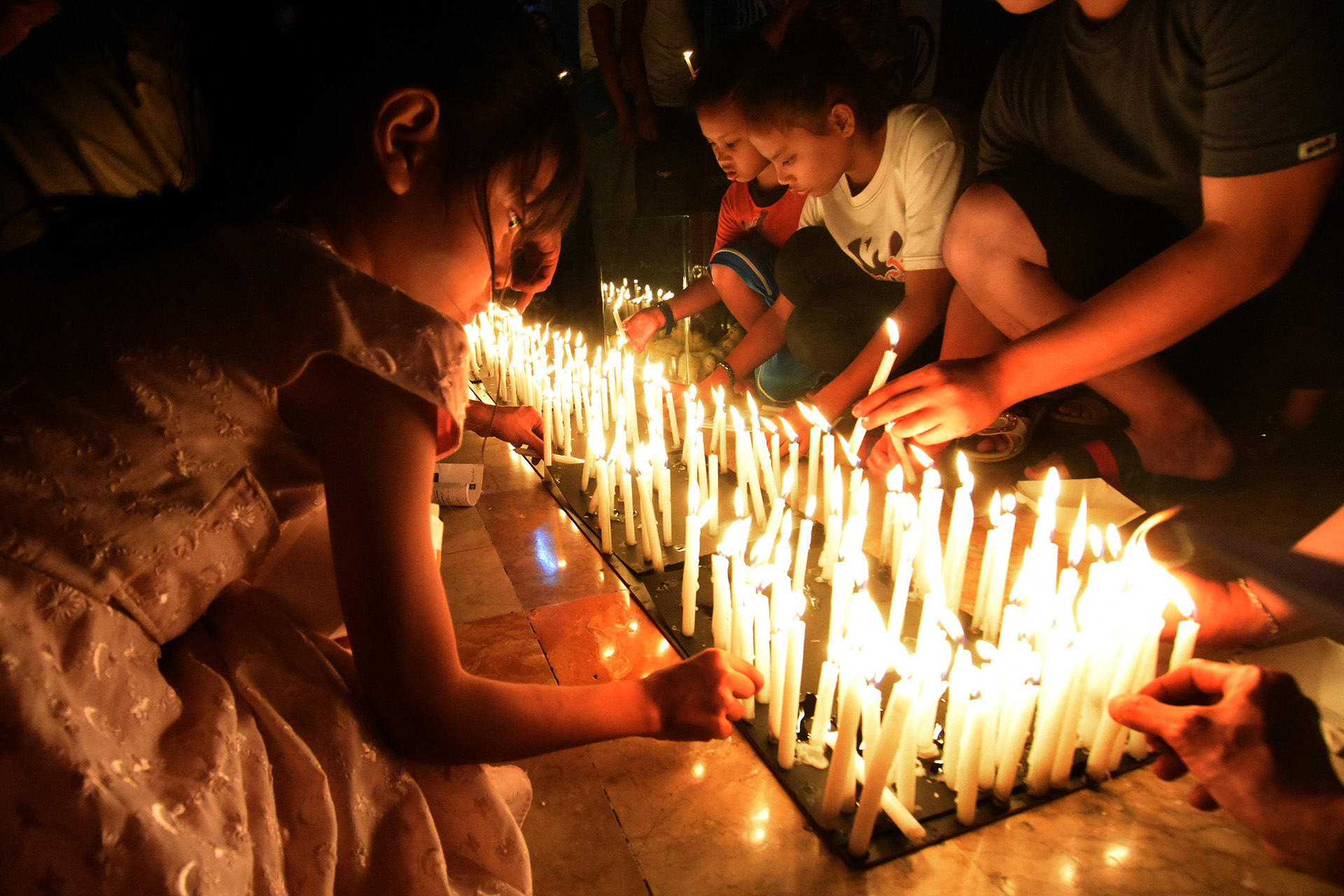 Undas 2017: Pray for the 'living dead,' bishop says