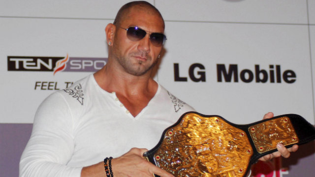 Watch: Batista returns to WWE Raw, confronts Orton and Del Rio