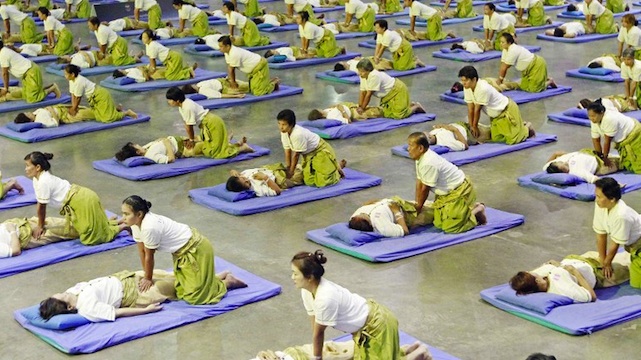 Thailand breaks world record for group massage